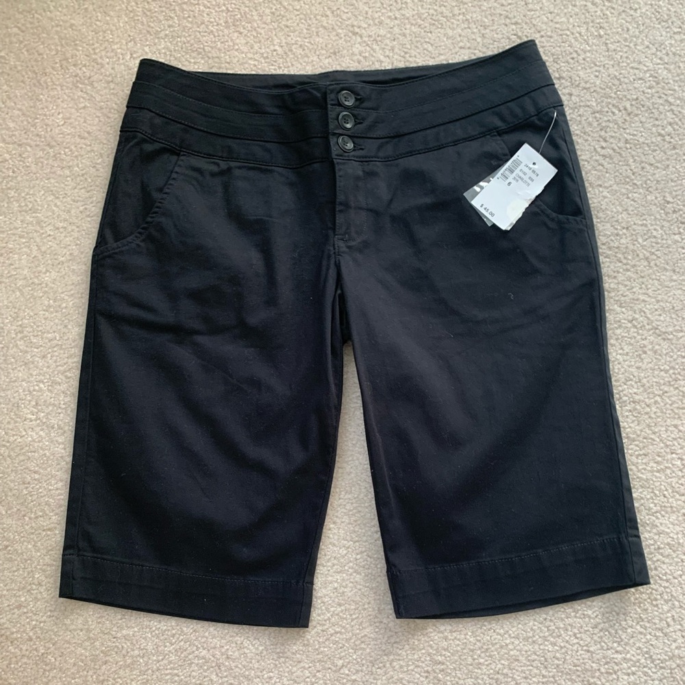 Kismet Bermuda Shorts NWT